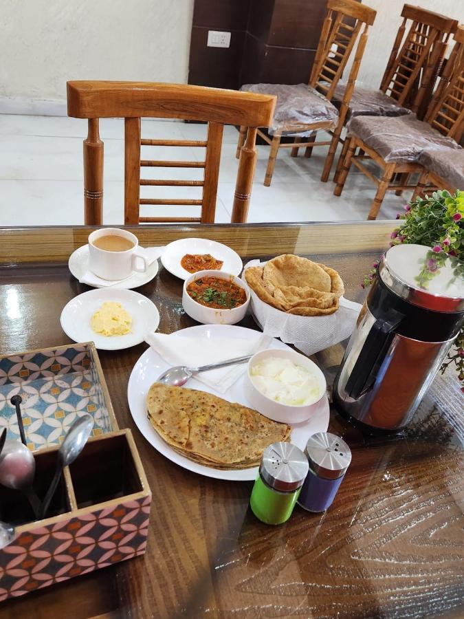 Hotel Le Mount Plaza Delhi Igi Airport 4*